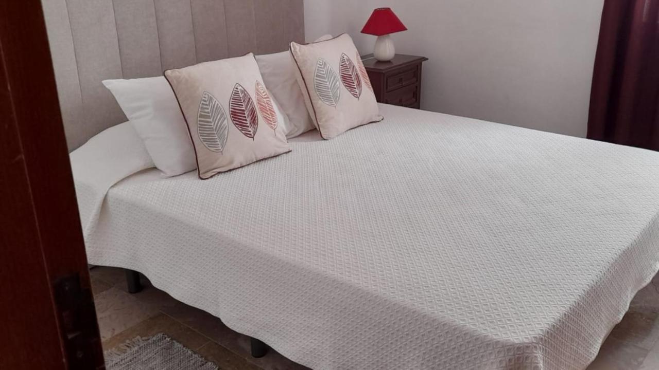 Apartamentos Salema Praia Club Esterno foto
