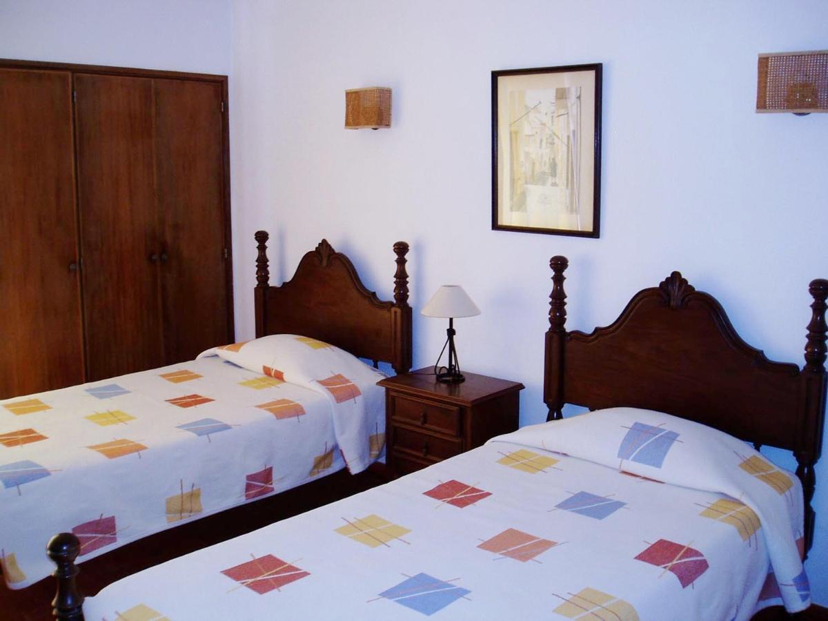Apartamentos Salema Praia Club Esterno foto
