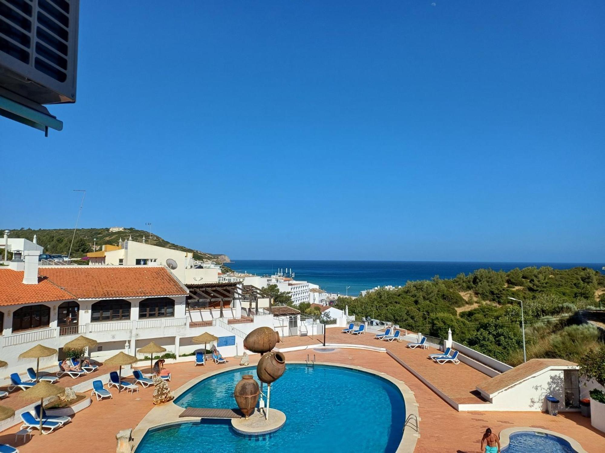 Apartamentos Salema Praia Club Esterno foto