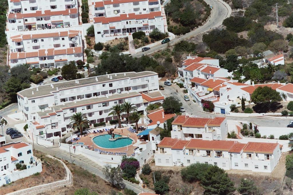 Apartamentos Salema Praia Club Esterno foto